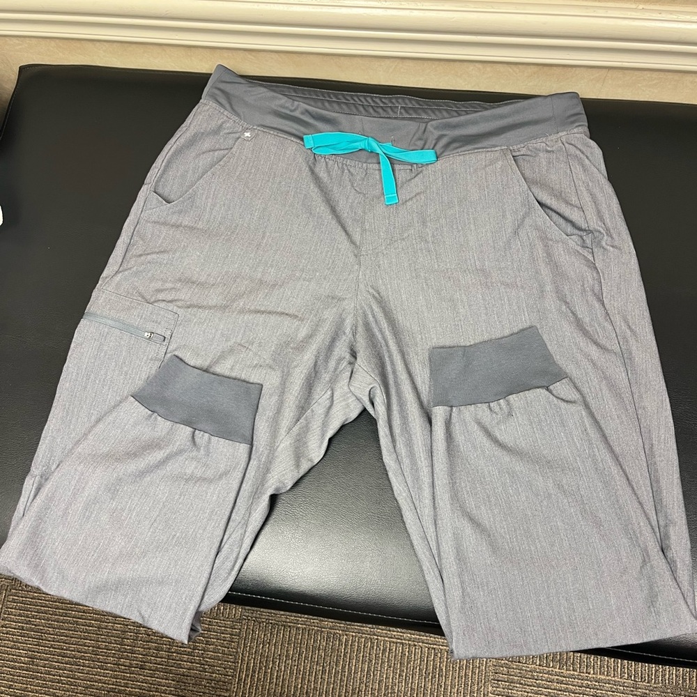 FIGS zamora joggers petite